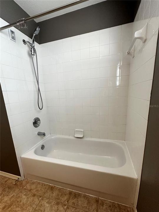 出租: $2,350 (4 贝兹, 2 浴室, 1665 平方英尺)