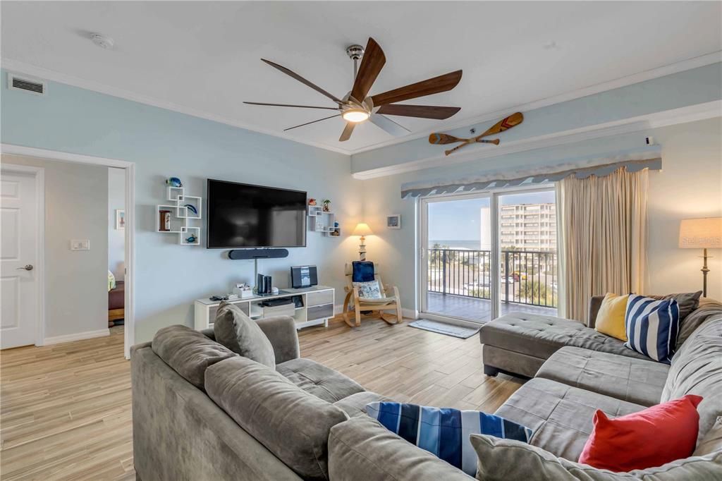 For Sale: $449,000 (3 beds, 2 baths, 1601 Square Feet)