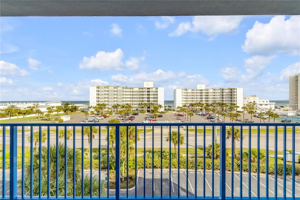 For Sale: $449,000 (3 beds, 2 baths, 1601 Square Feet)