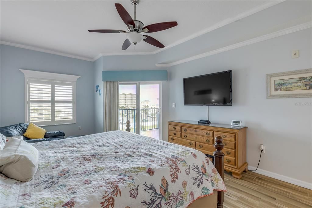 For Sale: $449,000 (3 beds, 2 baths, 1601 Square Feet)