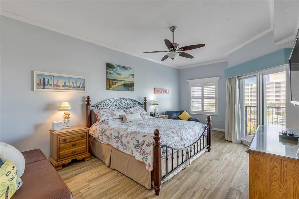 For Sale: $449,000 (3 beds, 2 baths, 1601 Square Feet)