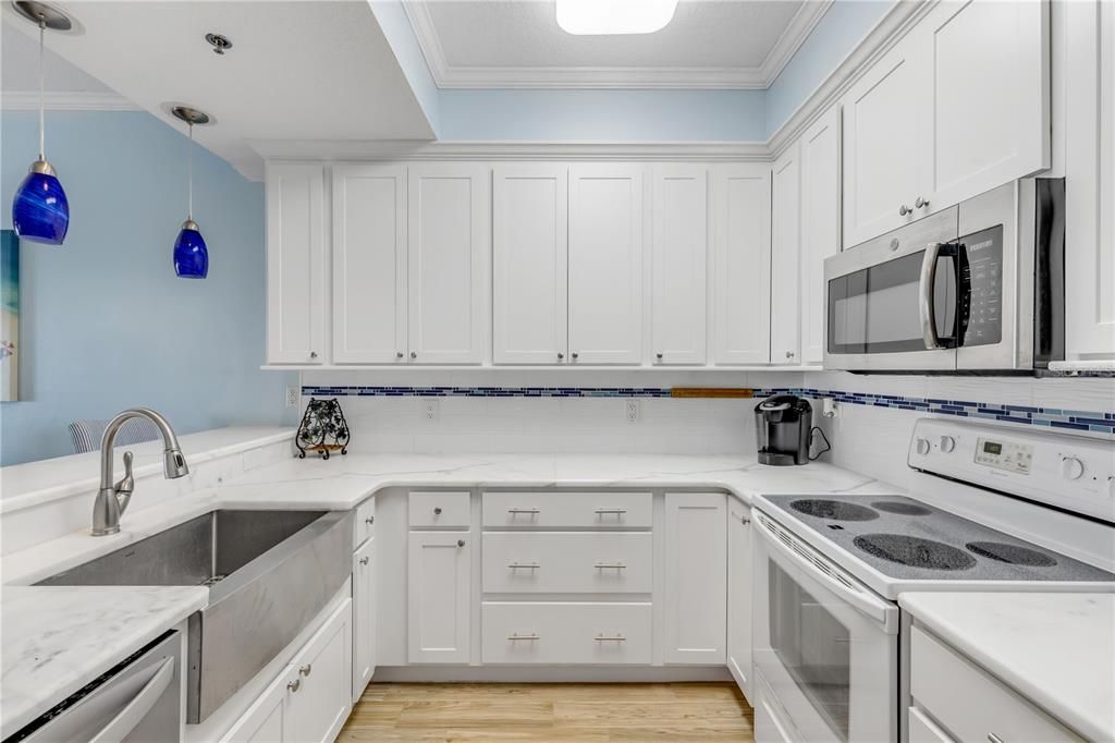 For Sale: $449,000 (3 beds, 2 baths, 1601 Square Feet)