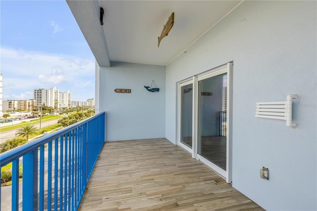 For Sale: $449,000 (3 beds, 2 baths, 1601 Square Feet)