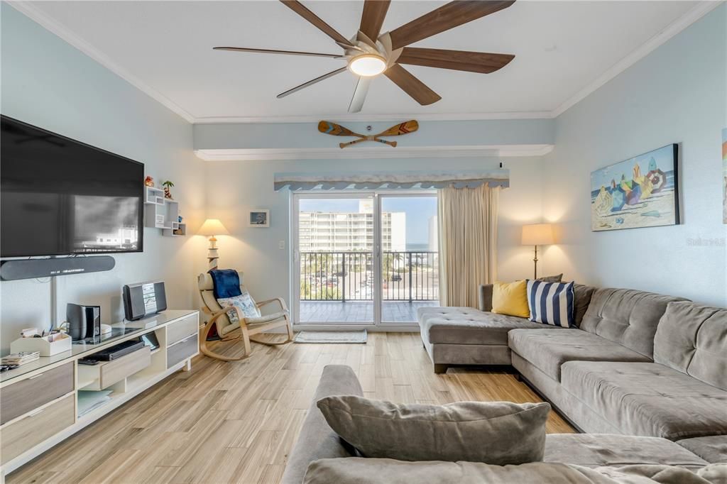 For Sale: $449,000 (3 beds, 2 baths, 1601 Square Feet)