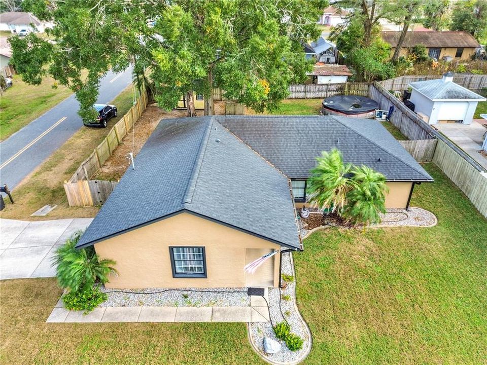 Activo con contrato: $206,000 (3 camas, 2 baños, 1477 Pies cuadrados)