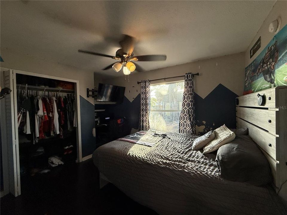 На продажу: $249,900 (3 спален, 2 ванн, 1477 Квадратных фут)