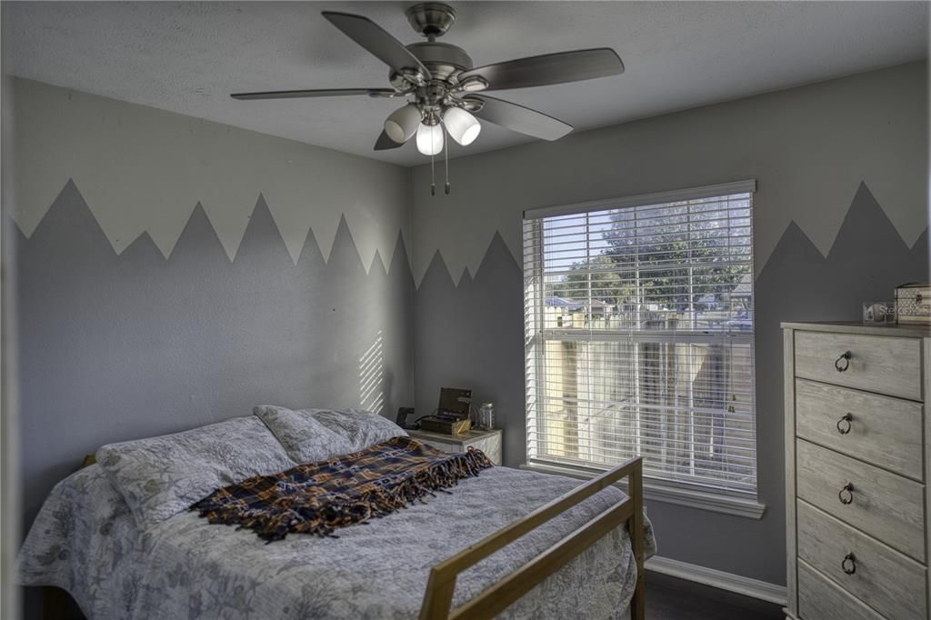 На продажу: $249,900 (3 спален, 2 ванн, 1477 Квадратных фут)