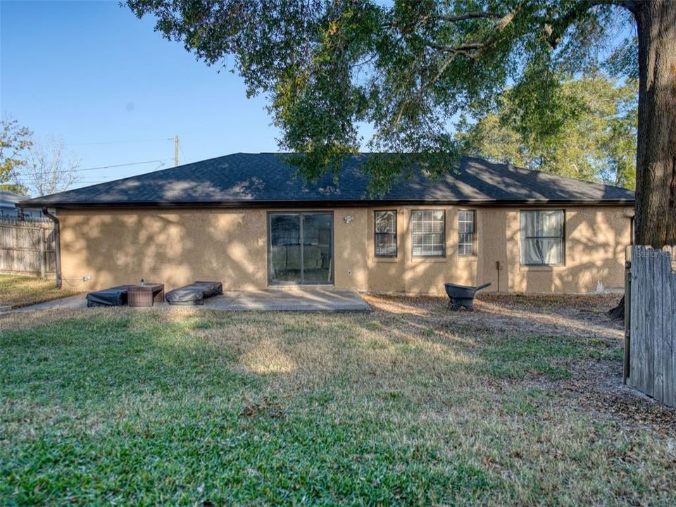 На продажу: $249,900 (3 спален, 2 ванн, 1477 Квадратных фут)