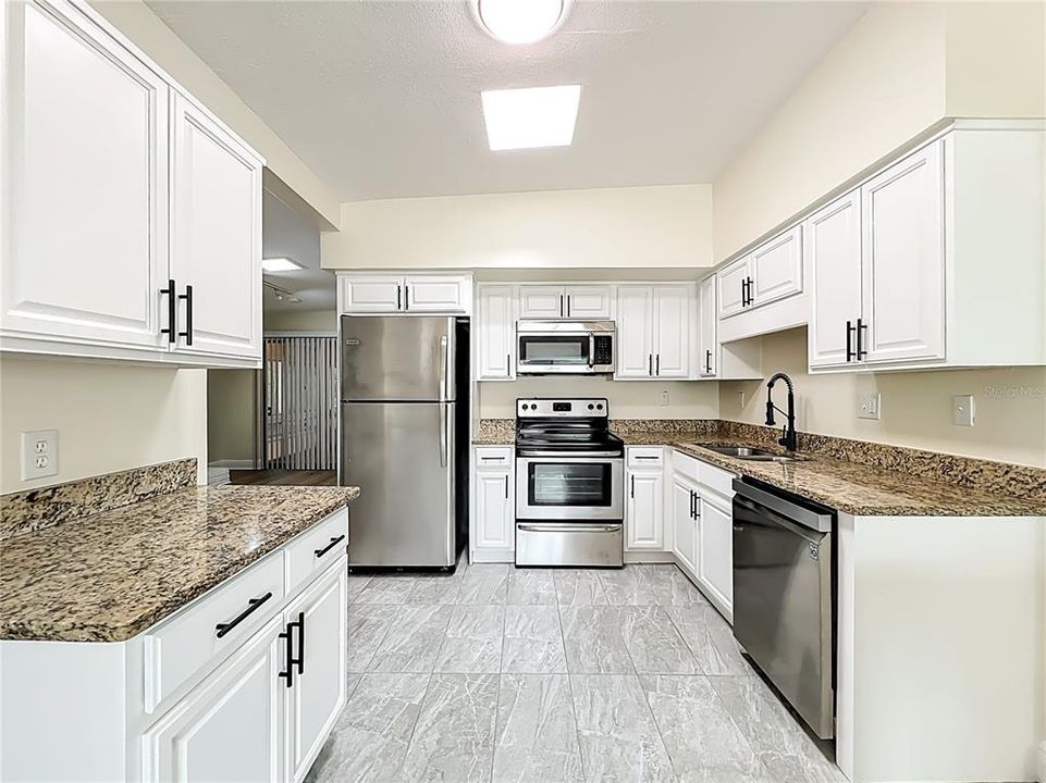 En Venta: $420,000 (3 camas, 2 baños, 1591 Pies cuadrados)