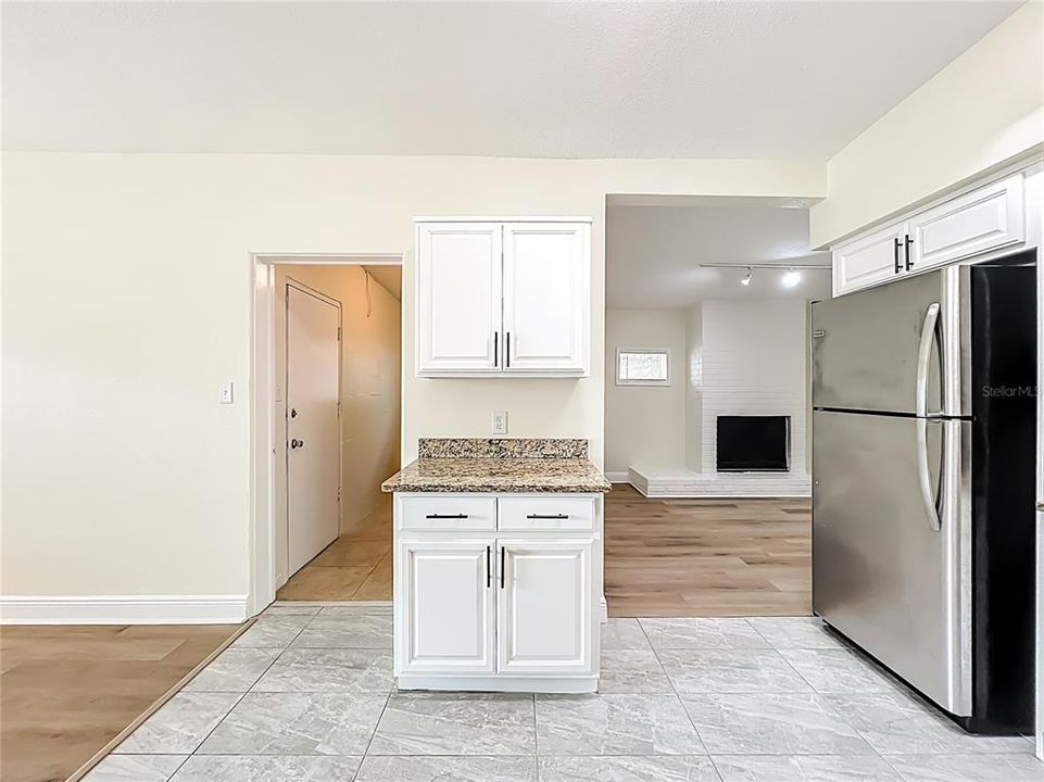 En Venta: $420,000 (3 camas, 2 baños, 1591 Pies cuadrados)