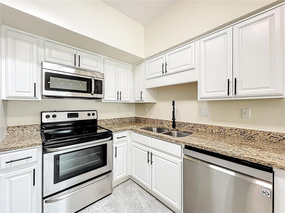 En Venta: $420,000 (3 camas, 2 baños, 1591 Pies cuadrados)