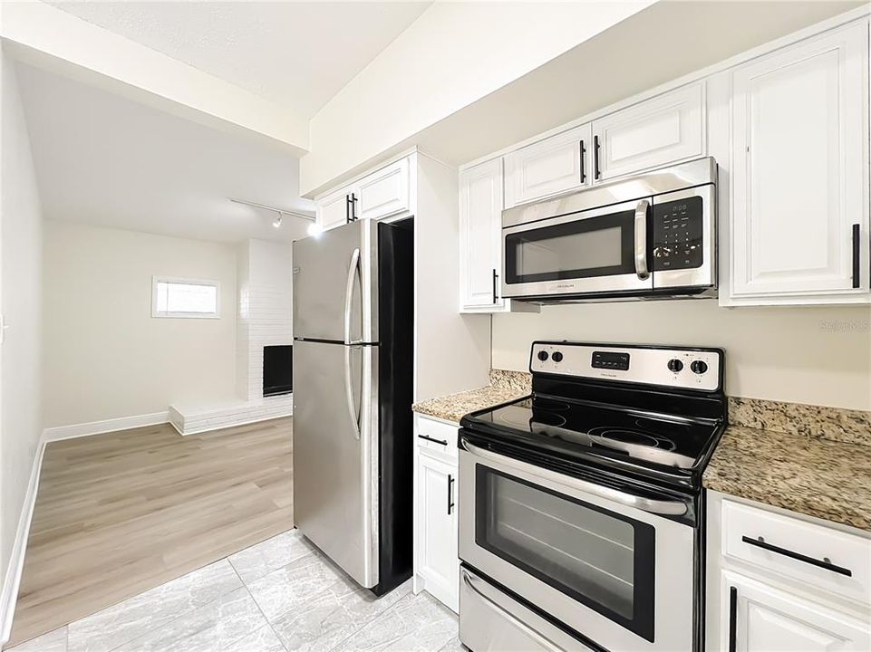 En Venta: $420,000 (3 camas, 2 baños, 1591 Pies cuadrados)