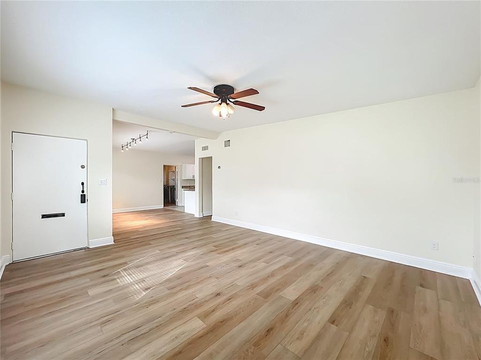 En Venta: $420,000 (3 camas, 2 baños, 1591 Pies cuadrados)