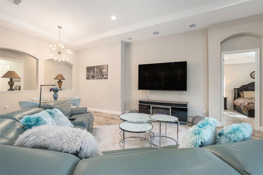 For Sale: $800,000 (4 beds, 3 baths, 2544 Square Feet)