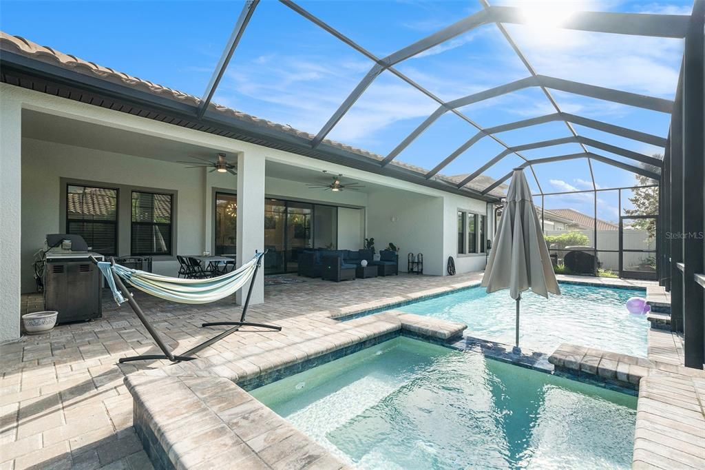 For Sale: $800,000 (4 beds, 3 baths, 2544 Square Feet)