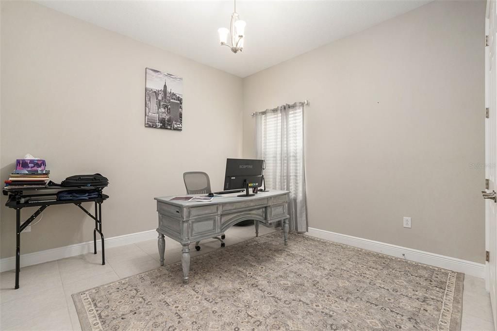 For Sale: $800,000 (4 beds, 3 baths, 2544 Square Feet)