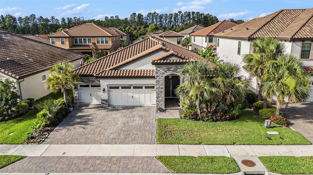 For Sale: $800,000 (4 beds, 3 baths, 2544 Square Feet)