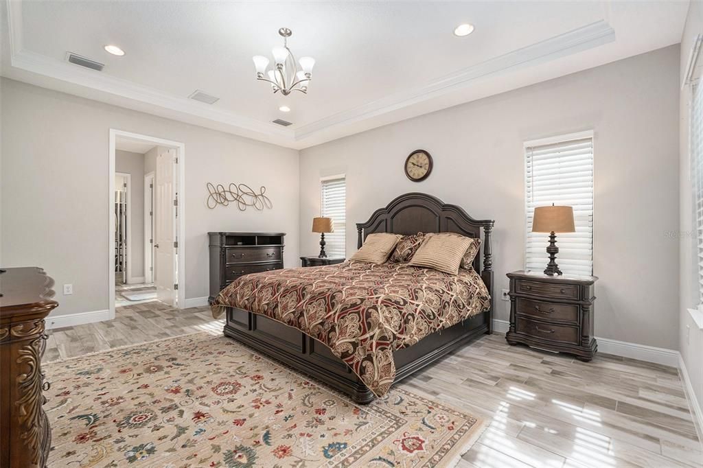 For Sale: $800,000 (4 beds, 3 baths, 2544 Square Feet)