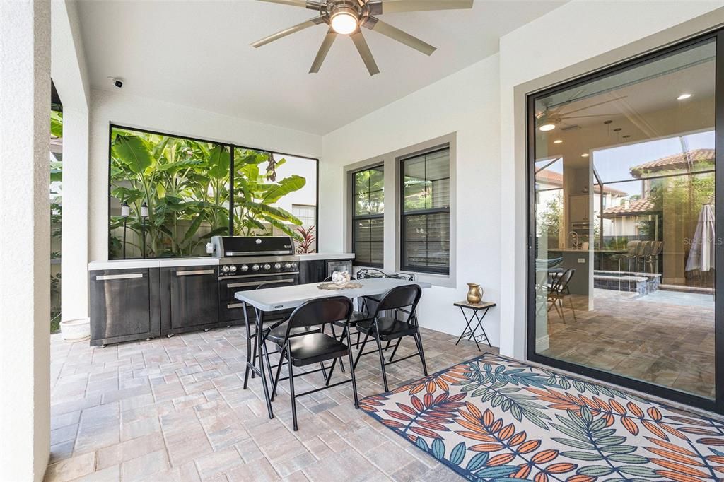 For Sale: $800,000 (4 beds, 3 baths, 2544 Square Feet)