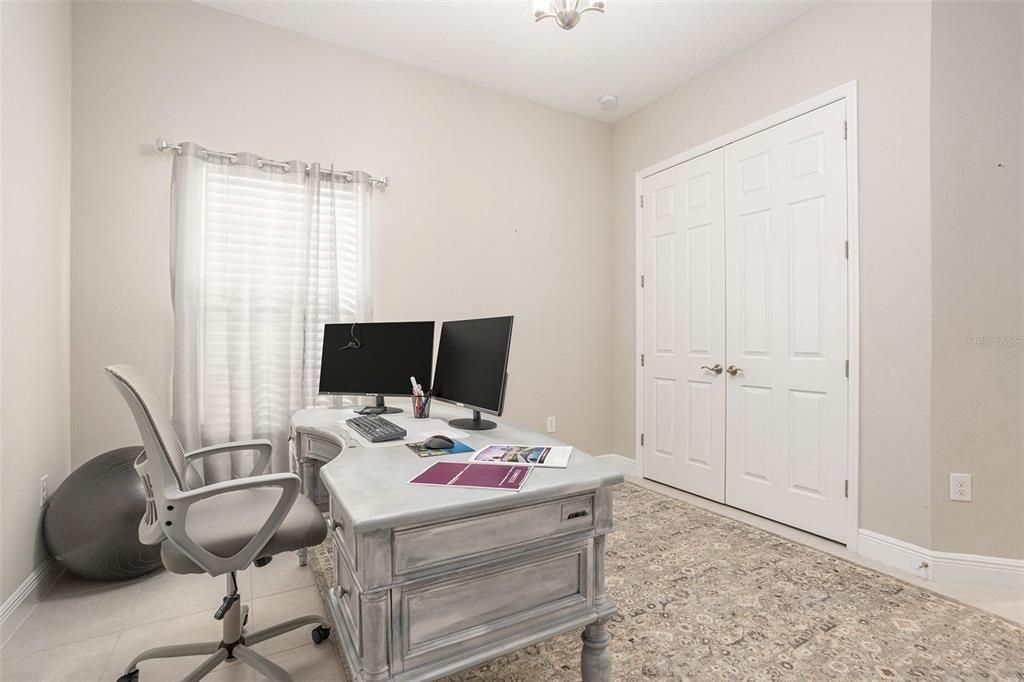 For Sale: $800,000 (4 beds, 3 baths, 2544 Square Feet)