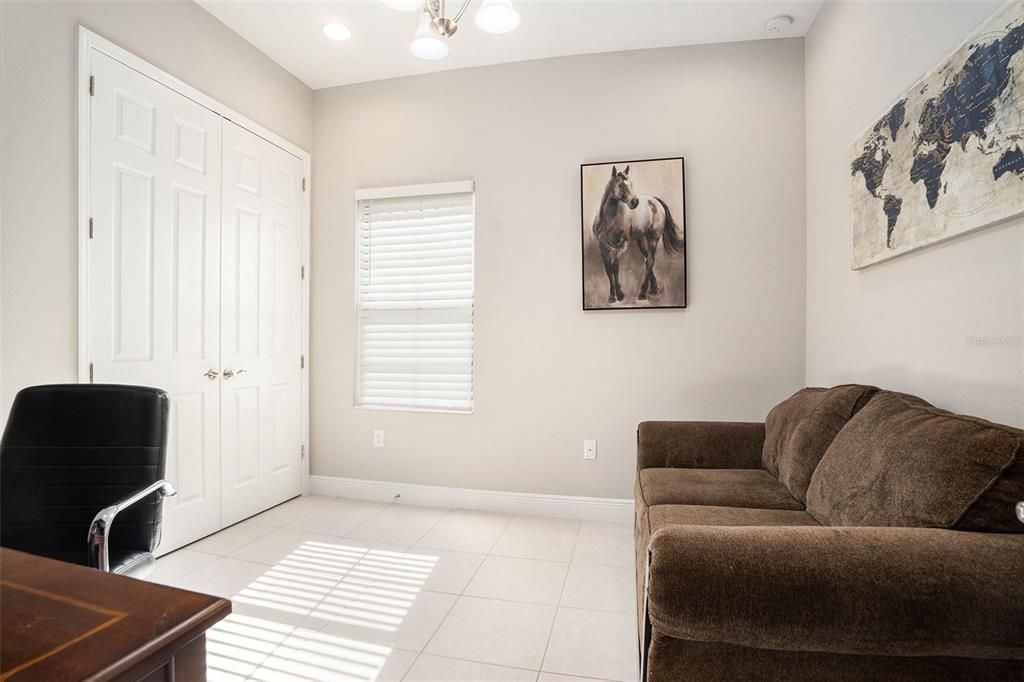 For Sale: $800,000 (4 beds, 3 baths, 2544 Square Feet)