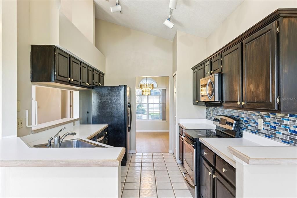 En Venta: $499,000 (3 camas, 2 baños, 1642 Pies cuadrados)