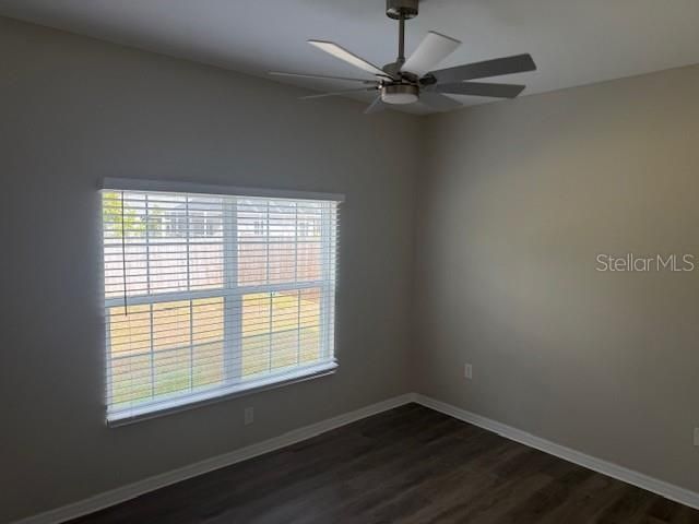 For Sale: $299,900 (3 beds, 2 baths, 1574 Square Feet)