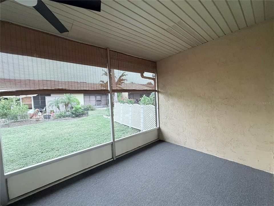 For Sale: $199,900 (2 beds, 1 baths, 962 Square Feet)