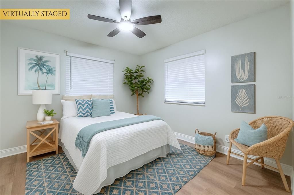 For Sale: $199,900 (2 beds, 1 baths, 962 Square Feet)