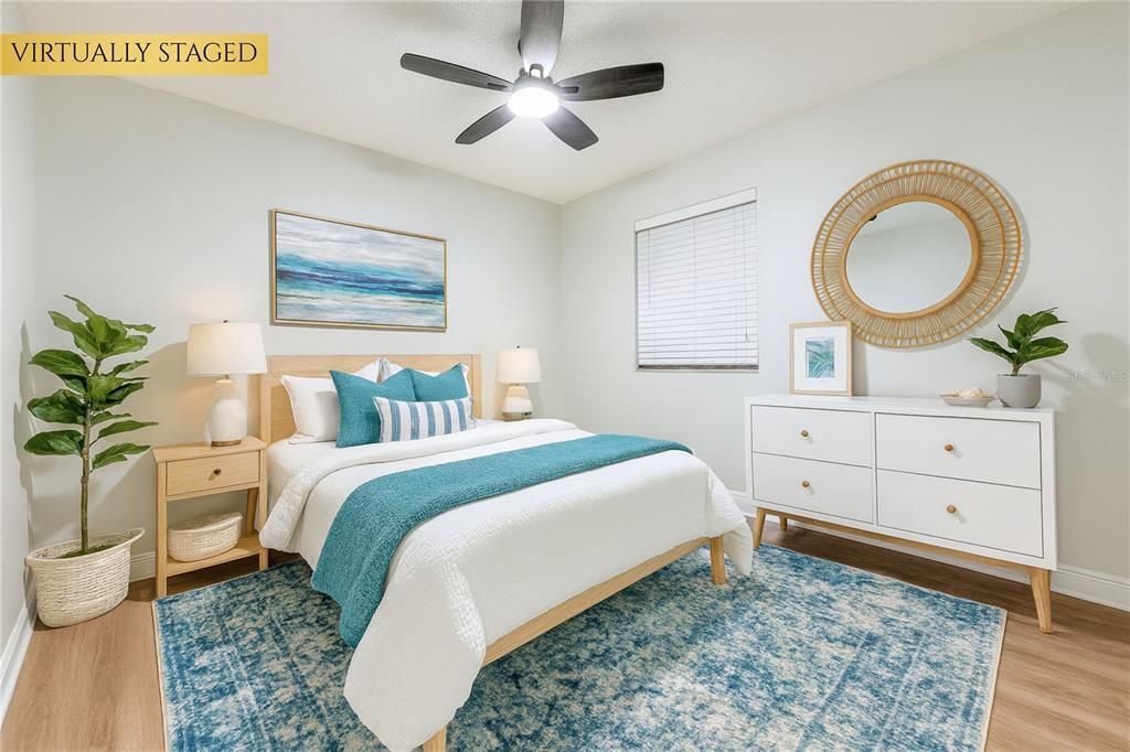 For Sale: $199,900 (2 beds, 1 baths, 962 Square Feet)