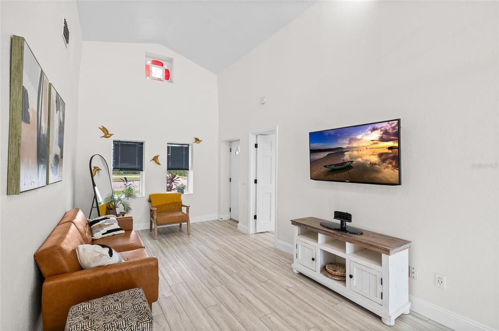 出租: $2,995 (3 贝兹, 2 浴室, 1186 平方英尺)