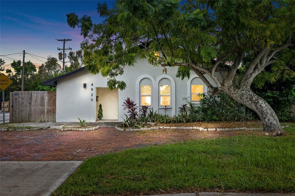 出租: $2,995 (3 贝兹, 2 浴室, 1186 平方英尺)