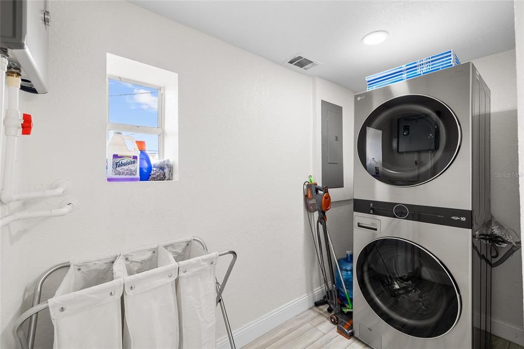 出租: $2,995 (3 贝兹, 2 浴室, 1186 平方英尺)