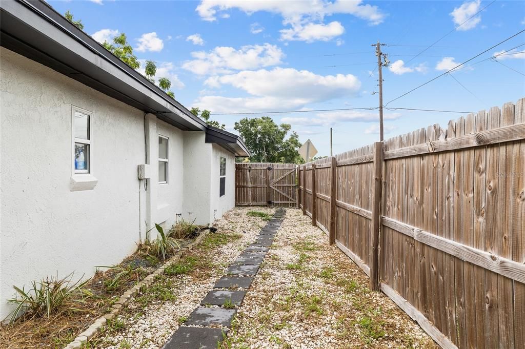 出租: $2,995 (3 贝兹, 2 浴室, 1186 平方英尺)