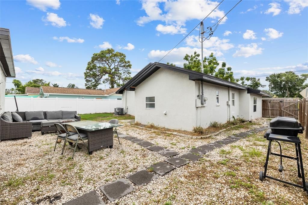 出租: $2,995 (3 贝兹, 2 浴室, 1186 平方英尺)