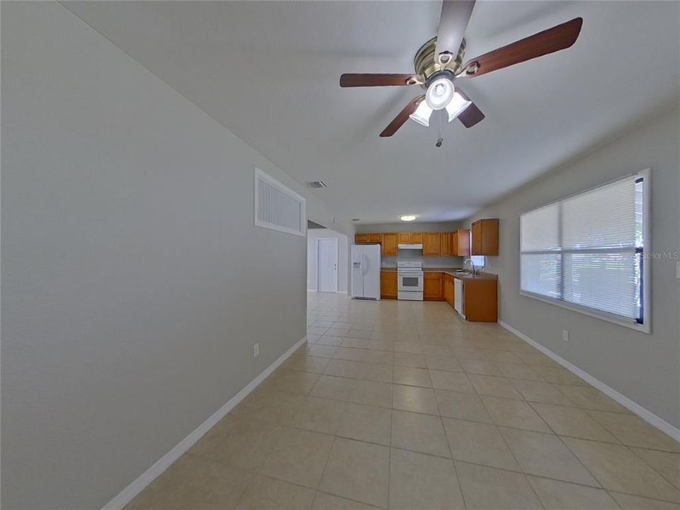 For Rent: $2,449 (3 beds, 2 baths, 1651 Square Feet)