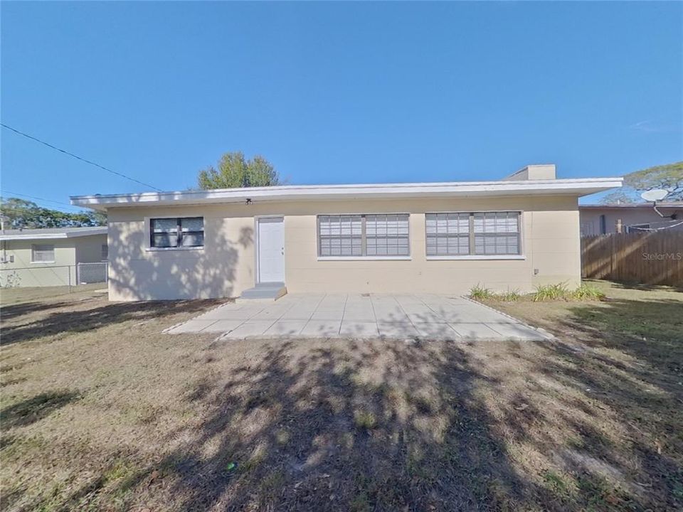 For Rent: $2,449 (3 beds, 2 baths, 1651 Square Feet)