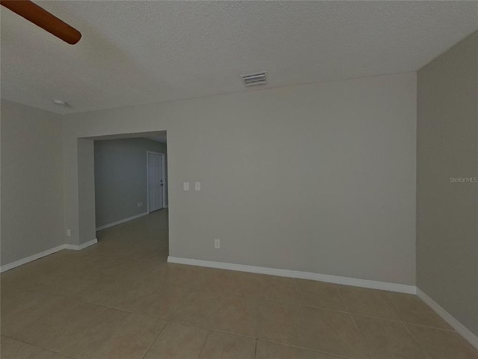 For Rent: $2,449 (3 beds, 2 baths, 1651 Square Feet)