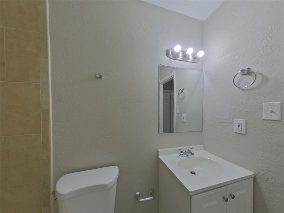 For Rent: $2,449 (3 beds, 2 baths, 1651 Square Feet)