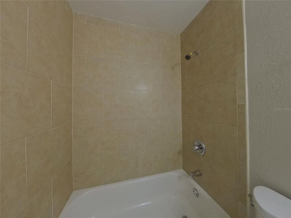 For Rent: $2,449 (3 beds, 2 baths, 1651 Square Feet)