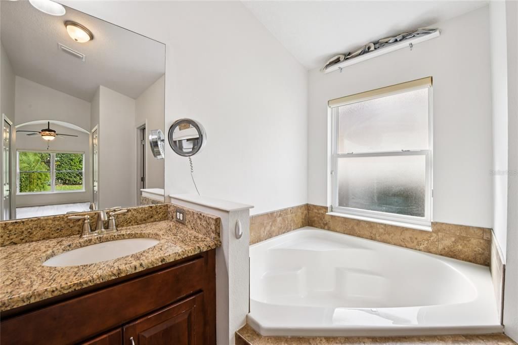 На продажу: $439,000 (4 спален, 2 ванн, 2229 Квадратных фут)