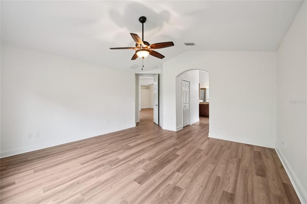 На продажу: $439,000 (4 спален, 2 ванн, 2229 Квадратных фут)