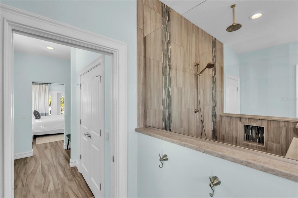 For Sale: $1,695,000 (3 beds, 2 baths, 1920 Square Feet)