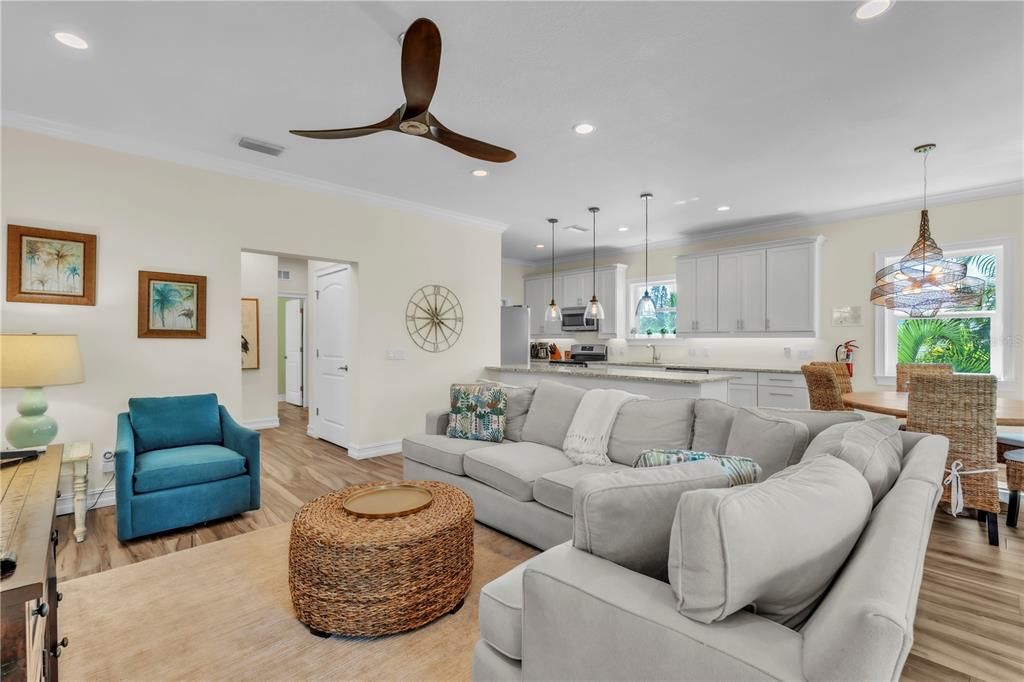 For Sale: $1,695,000 (3 beds, 2 baths, 1920 Square Feet)