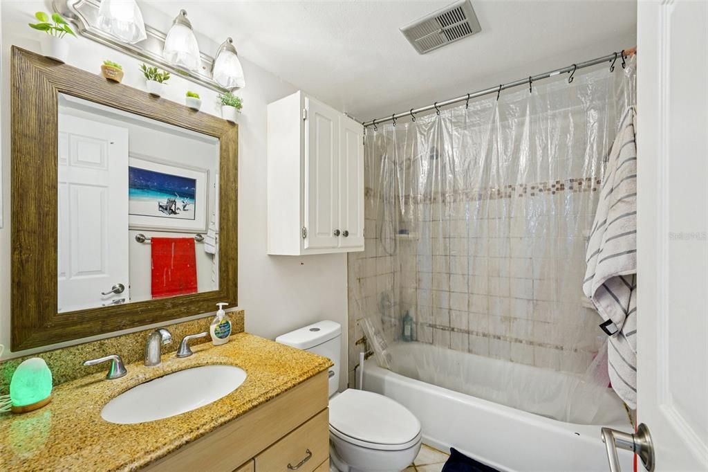 待售: $225,000 (3 贝兹, 2 浴室, 1405 平方英尺)