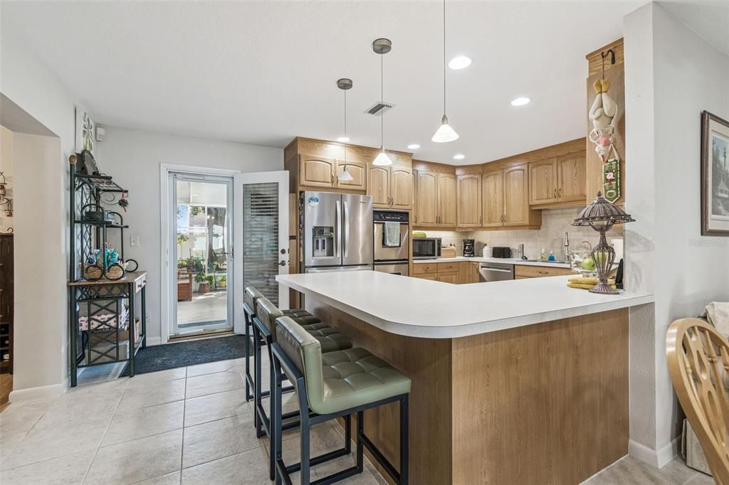 待售: $715,000 (4 贝兹, 3 浴室, 2561 平方英尺)