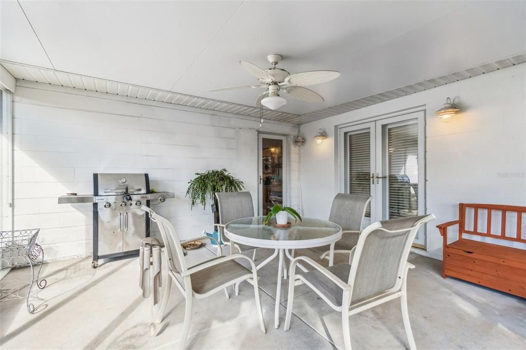 待售: $715,000 (4 贝兹, 3 浴室, 2561 平方英尺)