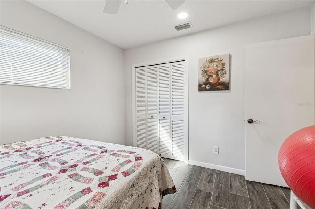 待售: $715,000 (4 贝兹, 3 浴室, 2561 平方英尺)