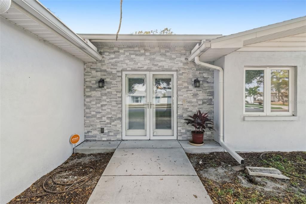 待售: $715,000 (4 贝兹, 3 浴室, 2561 平方英尺)