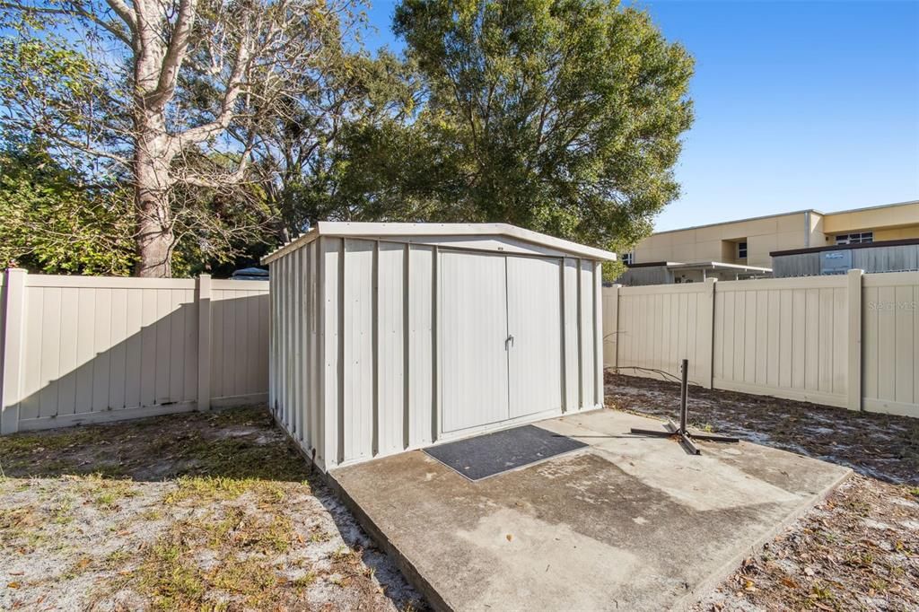 待售: $715,000 (4 贝兹, 3 浴室, 2561 平方英尺)